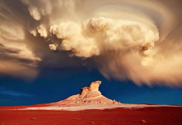 Desert Colossus
